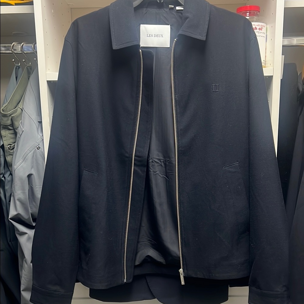 Les Deux Como Coach Twill Jacket in Navy Blue